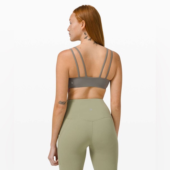 Lululemon FLAWLESS EUC✨Like a Cloud Bra *Light Support, B/C Cup✨Grey Sage✨size 8 - Picture 2 of 9